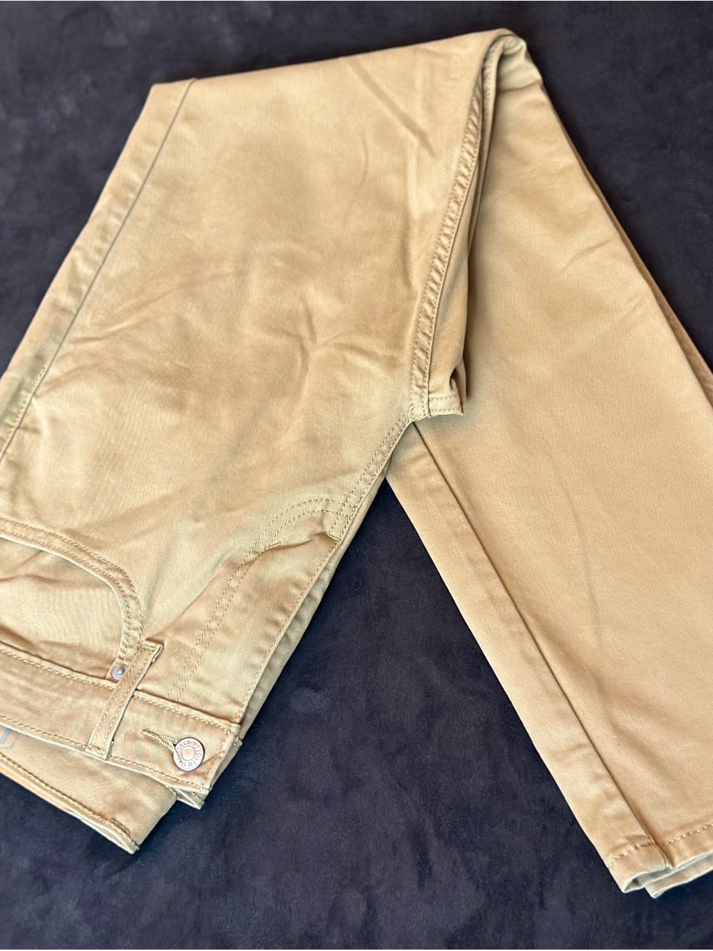 Levi's Men's Chino Pants in Light Khaki Tan